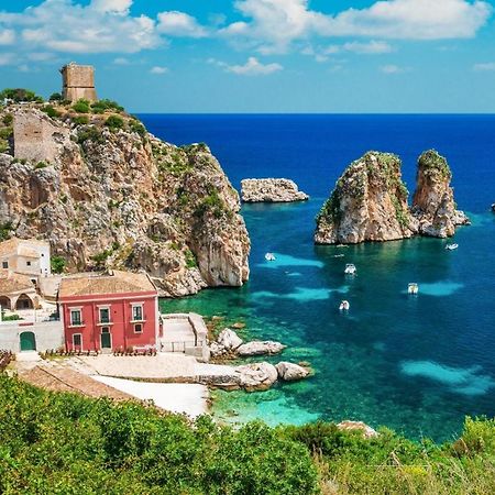 Villa Fiorenza - 100 Mt Dal Mare كاستيلاّماري ديل غو المظهر الخارجي الصورة