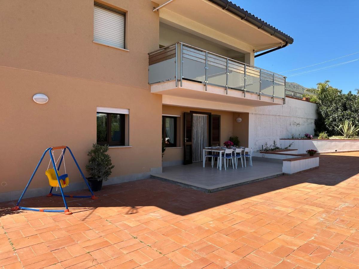 Villa Fiorenza - 100 Mt Dal Mare كاستيلاّماري ديل غو المظهر الخارجي الصورة