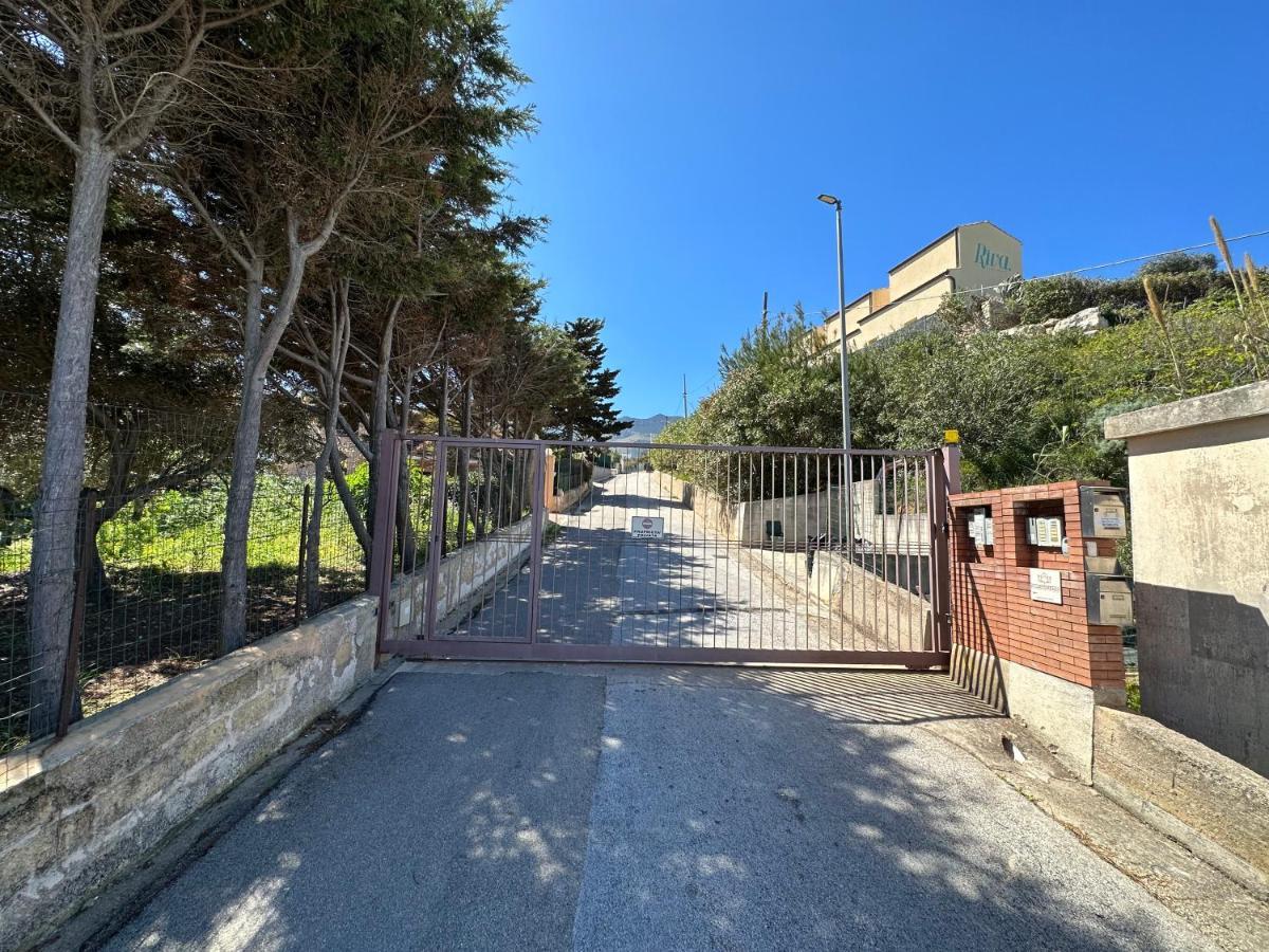 Villa Fiorenza - 100 Mt Dal Mare كاستيلاّماري ديل غو المظهر الخارجي الصورة